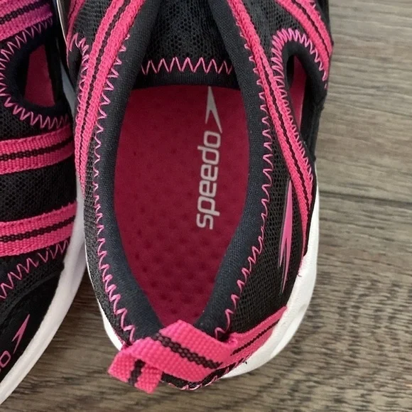 NWT speedo women's hydro comfort sneaker | Pink & Black | Size 6 - Picture 3 of 10